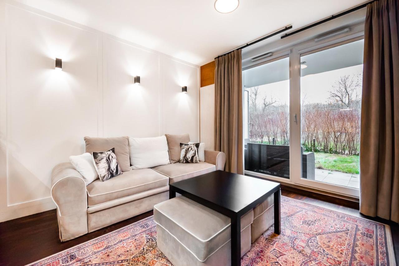 Wola Luxury Wooden Apartment وارسو المظهر الخارجي الصورة