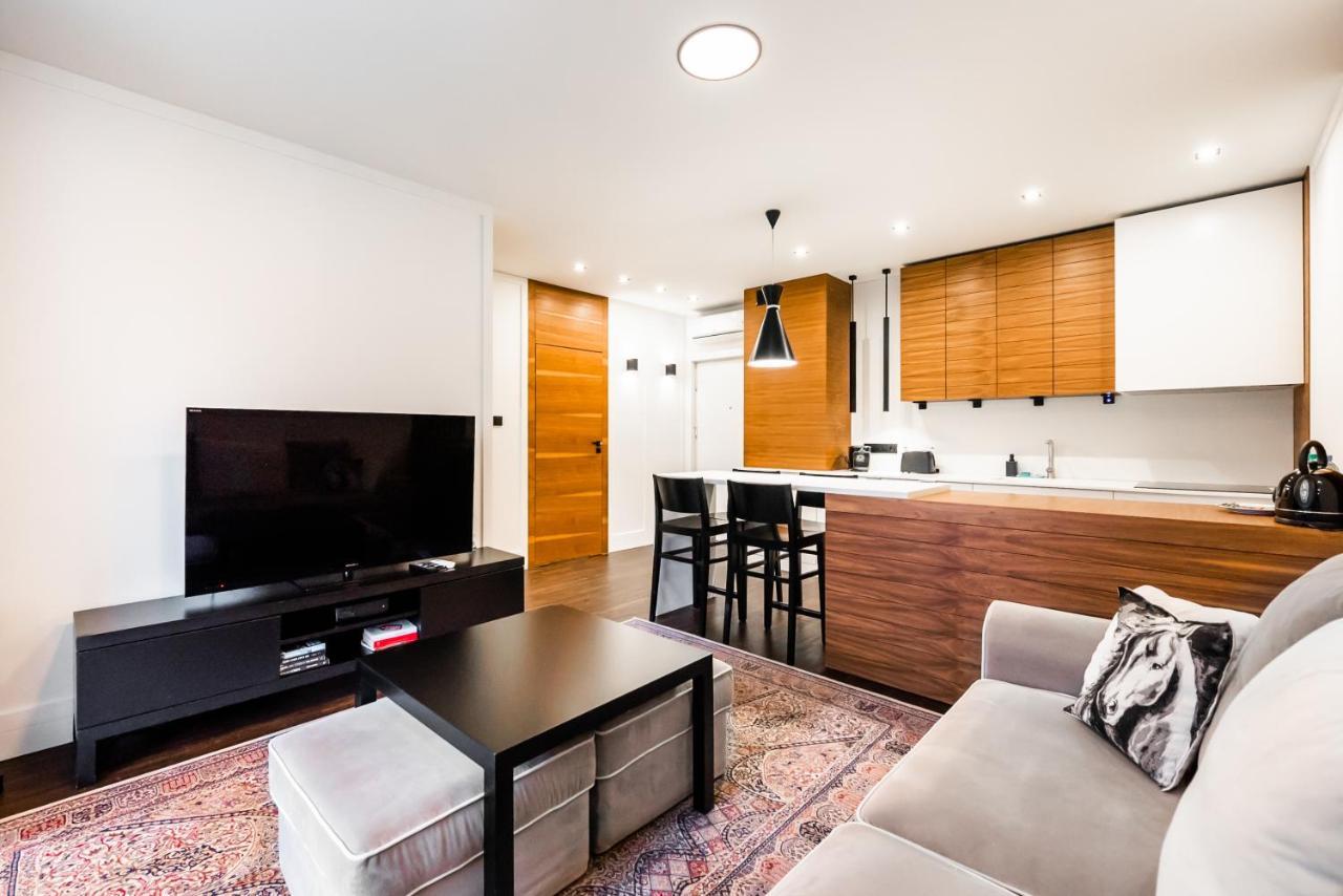 Wola Luxury Wooden Apartment وارسو المظهر الخارجي الصورة