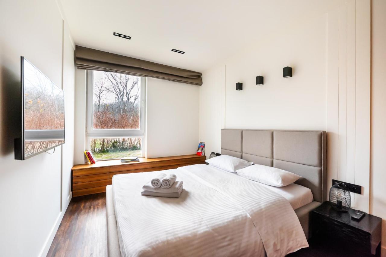 Wola Luxury Wooden Apartment وارسو المظهر الخارجي الصورة